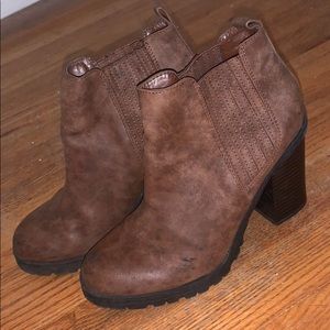 Brown target booties